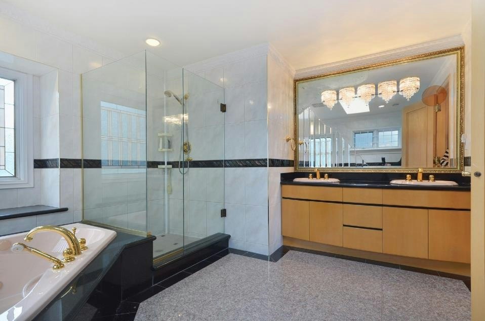 2208 W 34th Avenue, Vancouver, BC, V6M 1G6 - 10