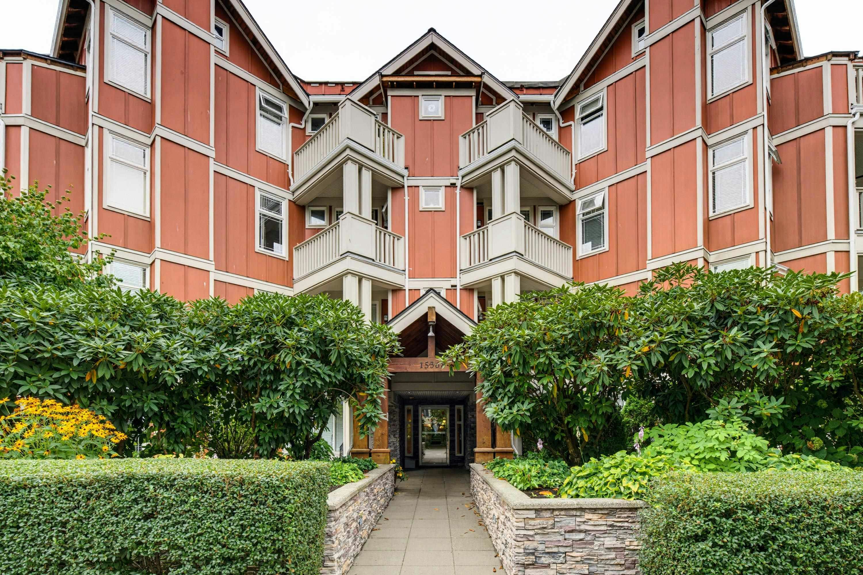 305-15368 16a Avenue, Surrey, BC, V4A 1S9