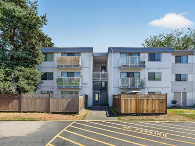203-7220 Lindsay Road - 3