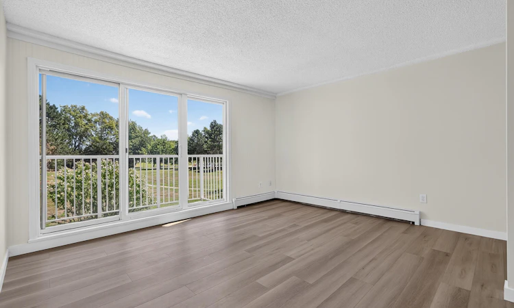 203-7220 Lindsay Road