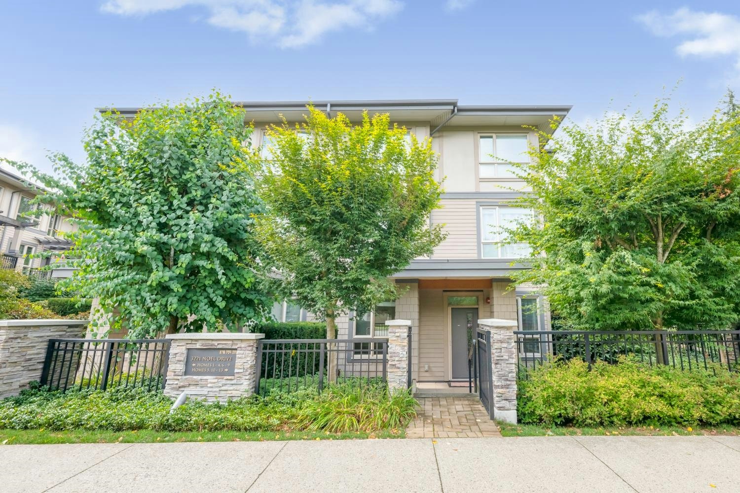 5-3221 Noel Drive, Burnaby, BC, V3J 0H3
