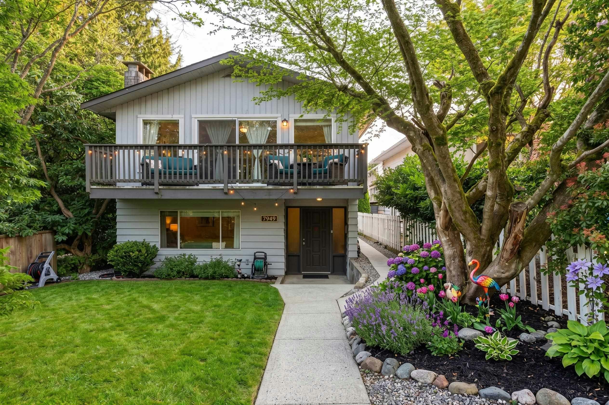 1949 Mahon Avenue, North Vancouver, BC, V7M 2T4