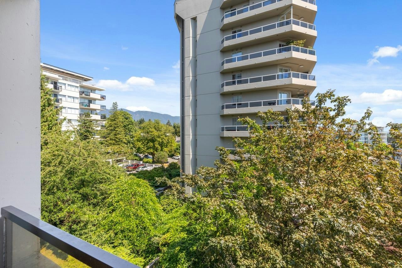 1737 Duchess Avenue, West Vancouver, BC, V7V 1P8 - 23