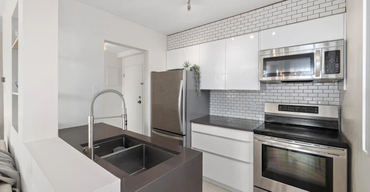 1737 Duchess Avenue, West Vancouver, BC, V7V 1P8 - 11