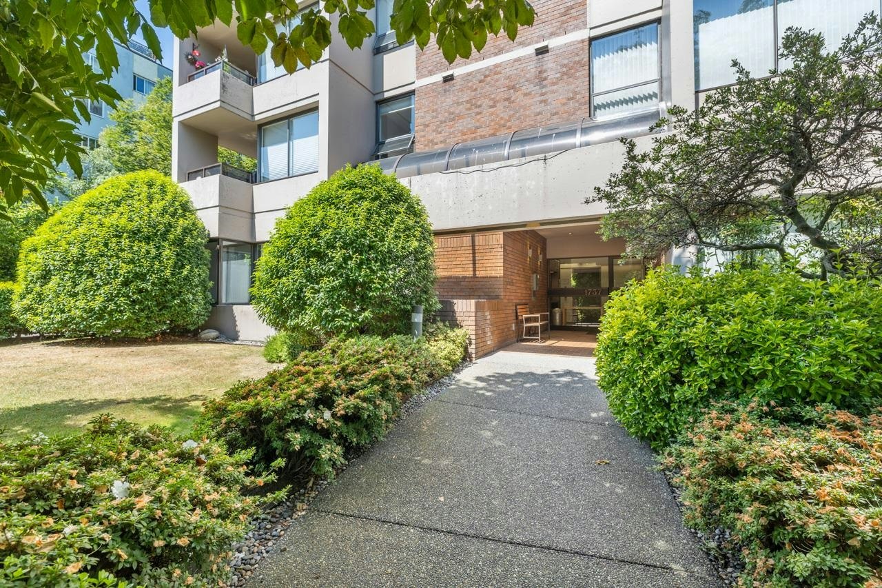 1737 Duchess Avenue, West Vancouver, BC, V7V 1P8 - 3