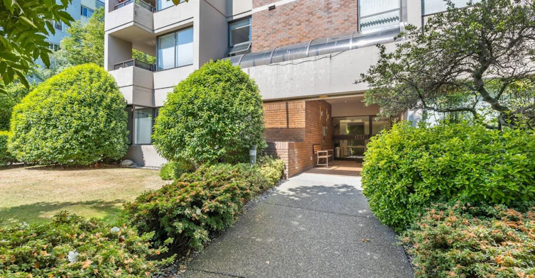 1737 Duchess Avenue, West Vancouver, BC, V7V 1P8 - 3