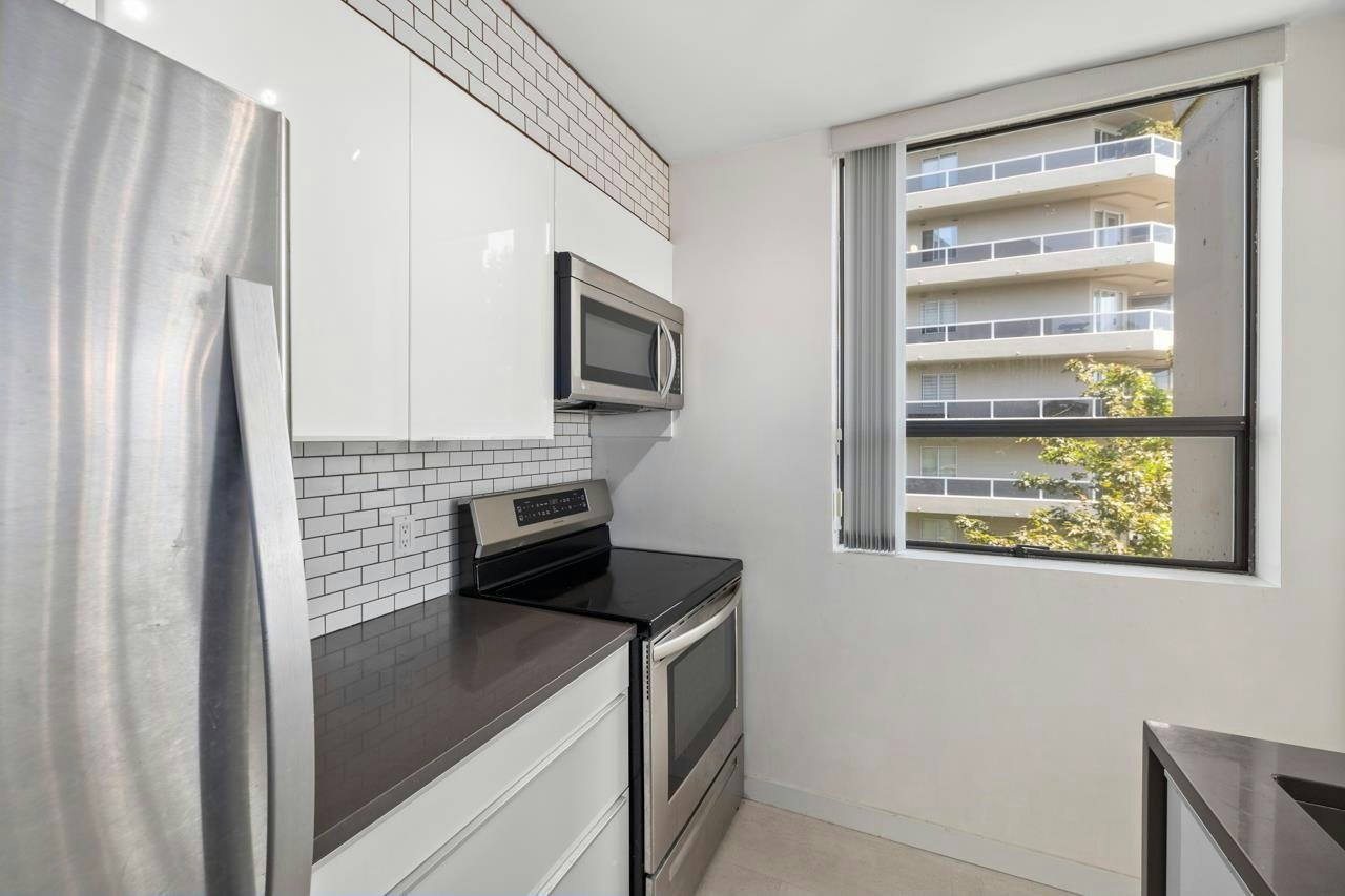 1737 Duchess Avenue, West Vancouver, BC, V7V 1P8 - 14