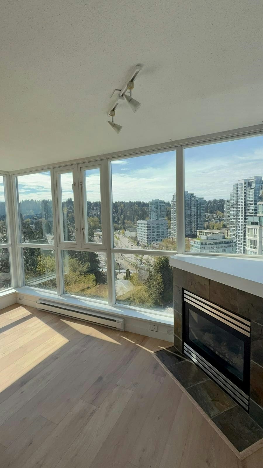 1603-235 Guildford Way, Port Moody, BC, V3H 5L8 - 6