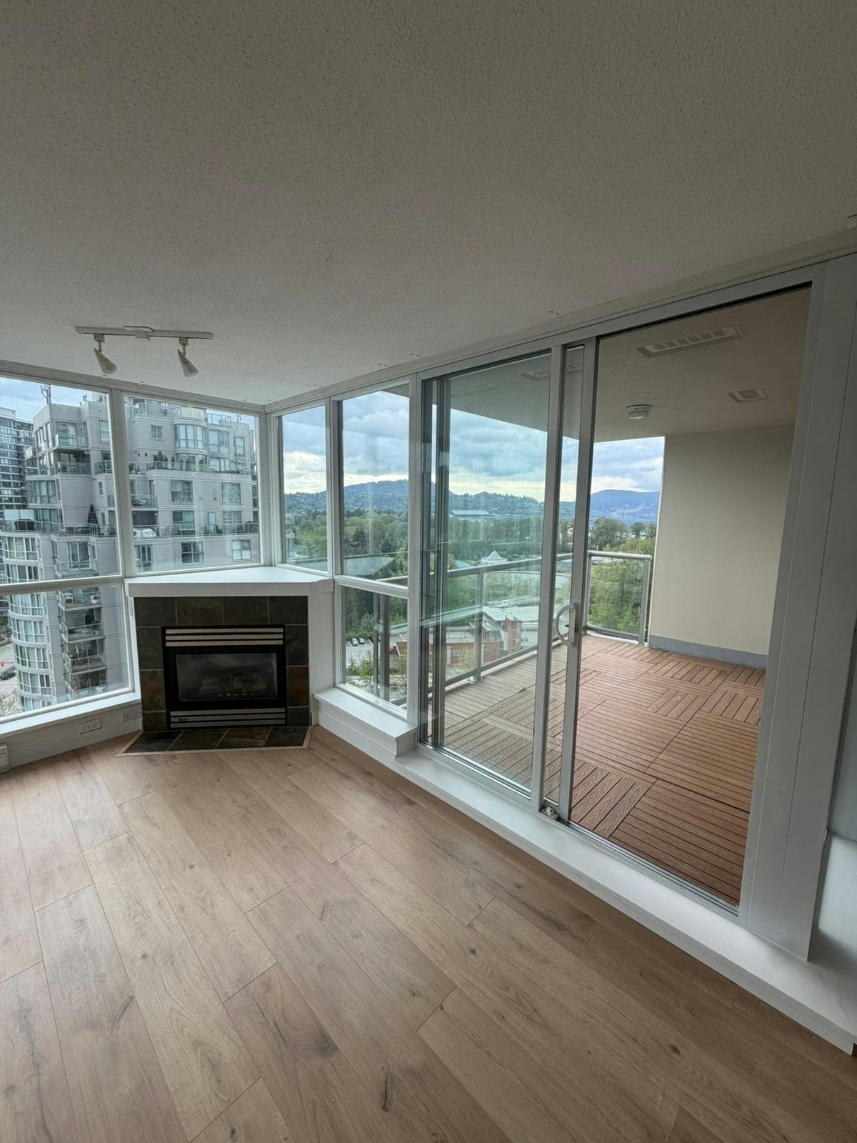 1603-235 Guildford Way, Port Moody, BC, V3H 5L8 - 3