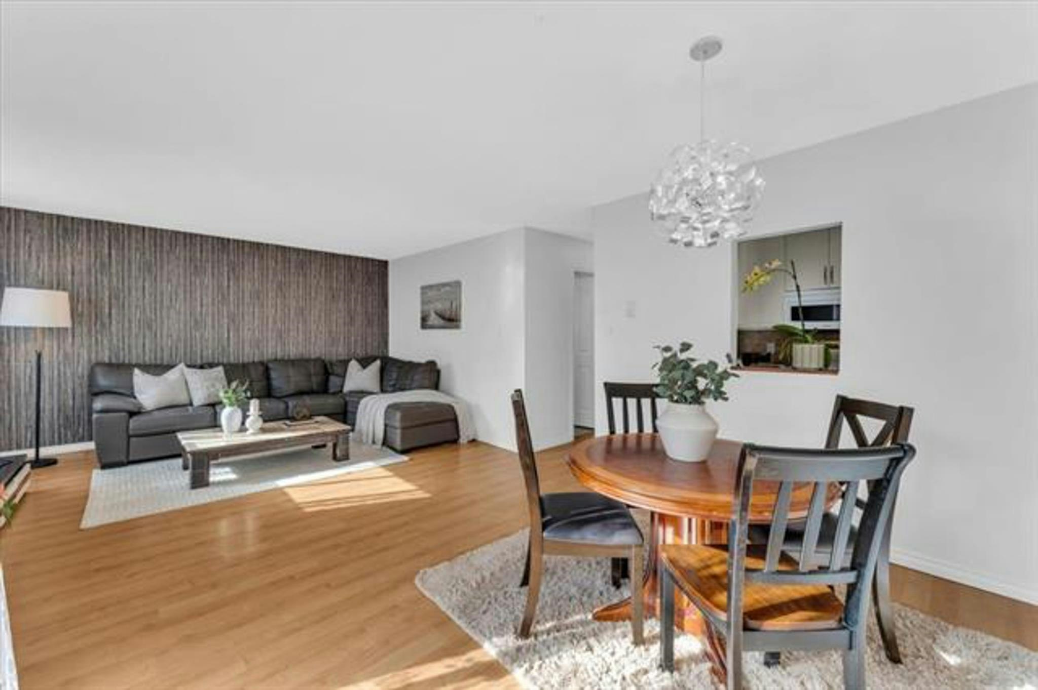 3295 Mountain Highway, North Vancouver, BC, V7K 2H4 - 2