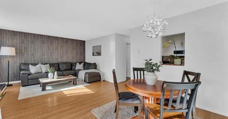 3295 Mountain Highway, North Vancouver, BC, V7K 2H4 - 2