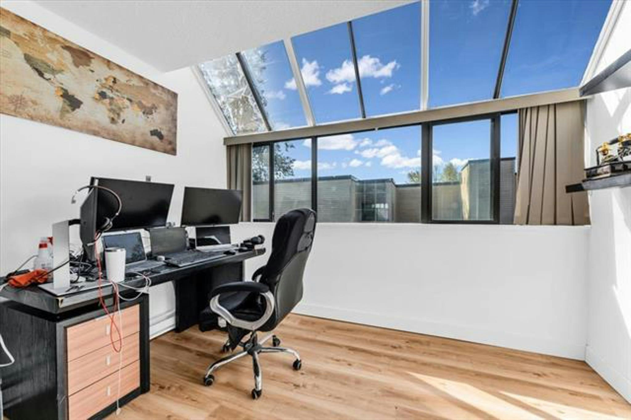3295 Mountain Highway, North Vancouver, BC, V7K 2H4 - 14