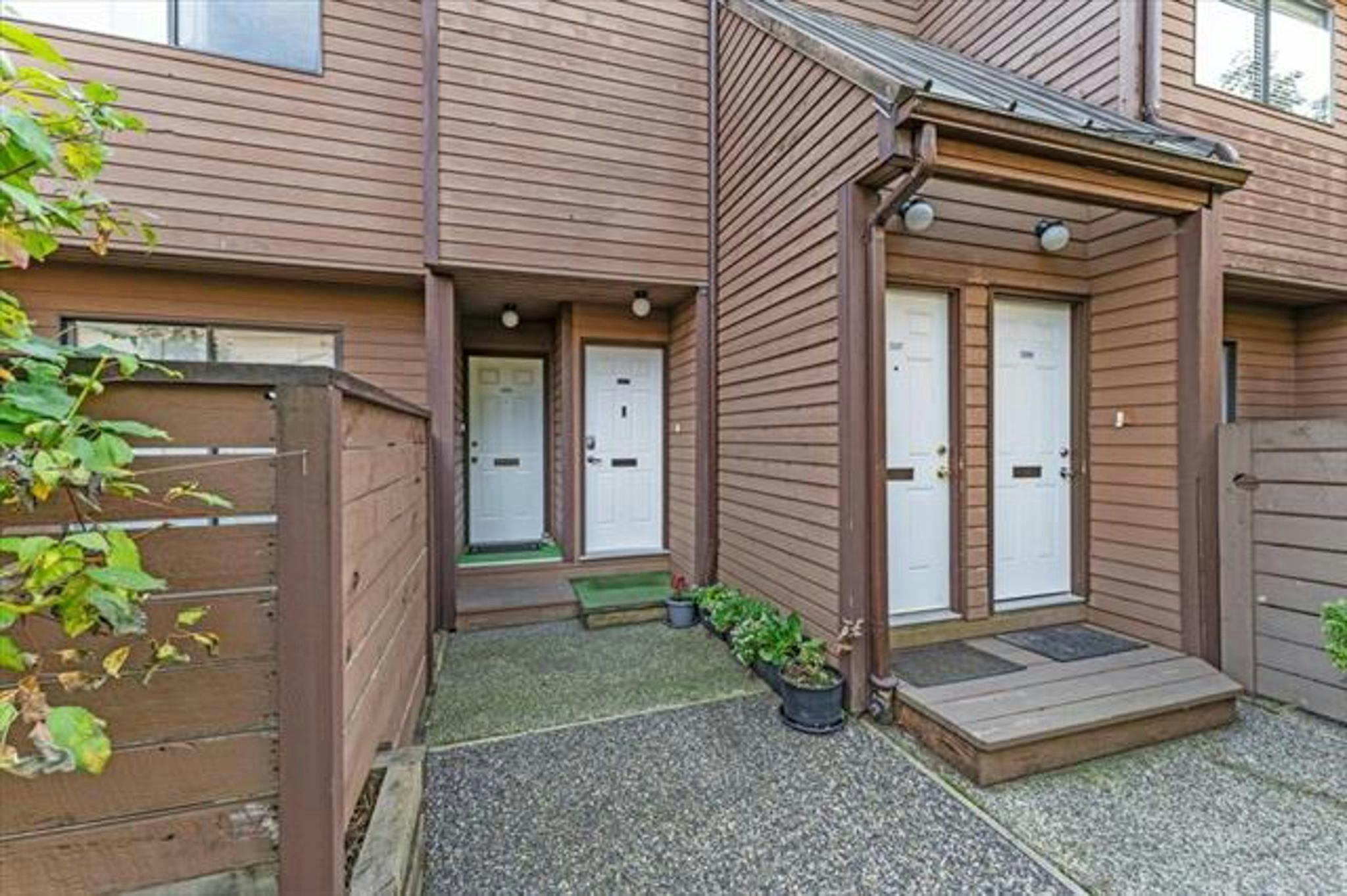 3295 Mountain Highway, North Vancouver, BC, V7K 2H4 - 24