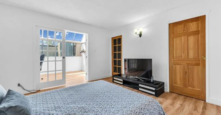 3295 Mountain Highway, North Vancouver, BC, V7K 2H4 - 11