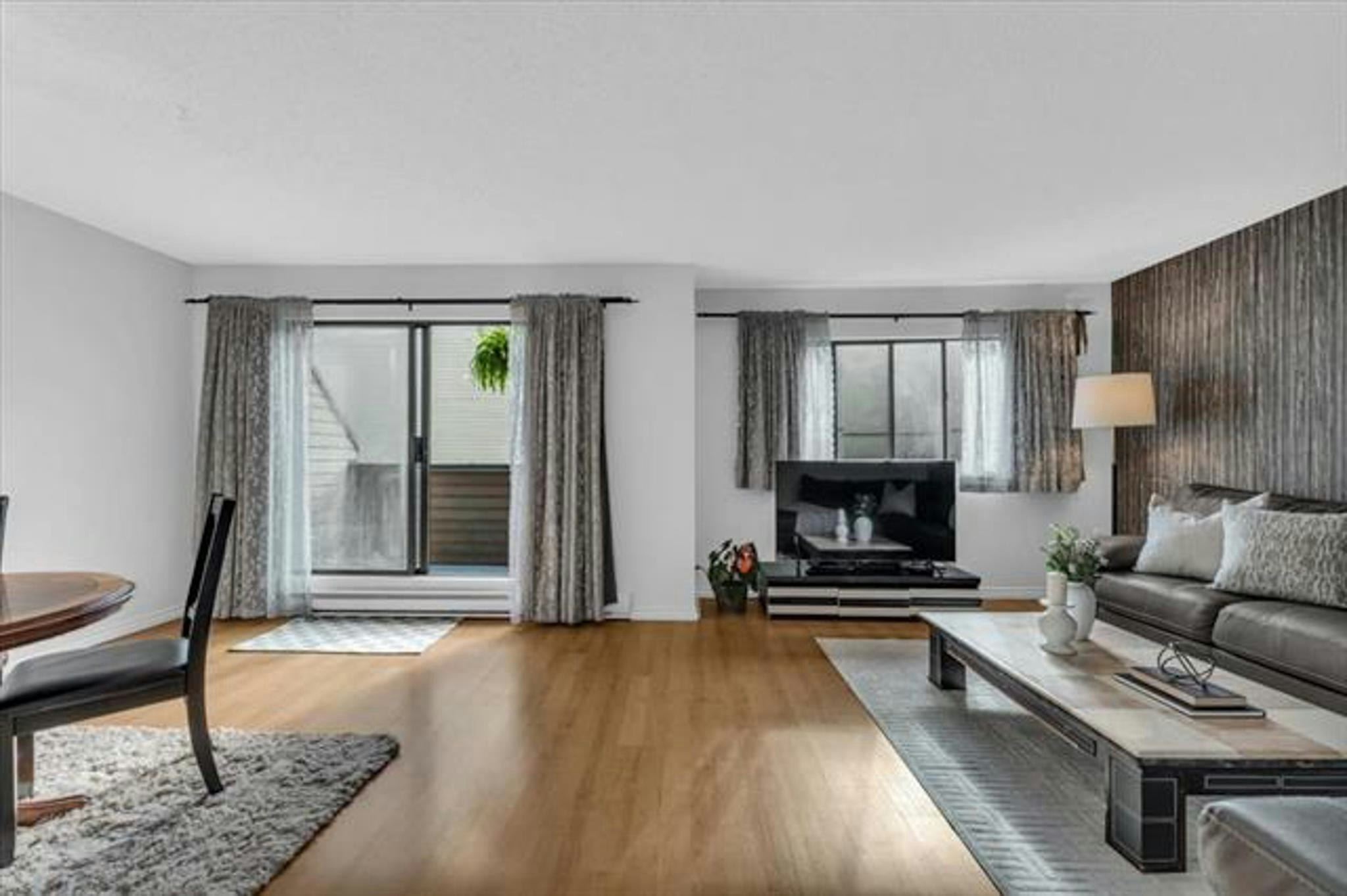 3295 Mountain Highway, North Vancouver, BC, V7K 2H4 - 4