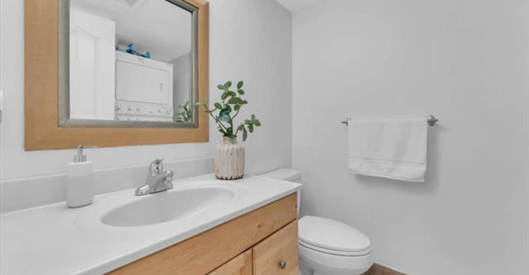 3295 Mountain Highway, North Vancouver, BC, V7K 2H4 - 22