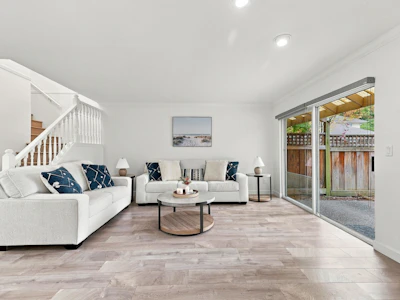 109-12163 68 Avenue - 3