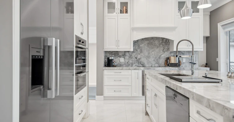 2931 W 39th Avenue, Vancouver, BC, V6N 2Z5 - 9