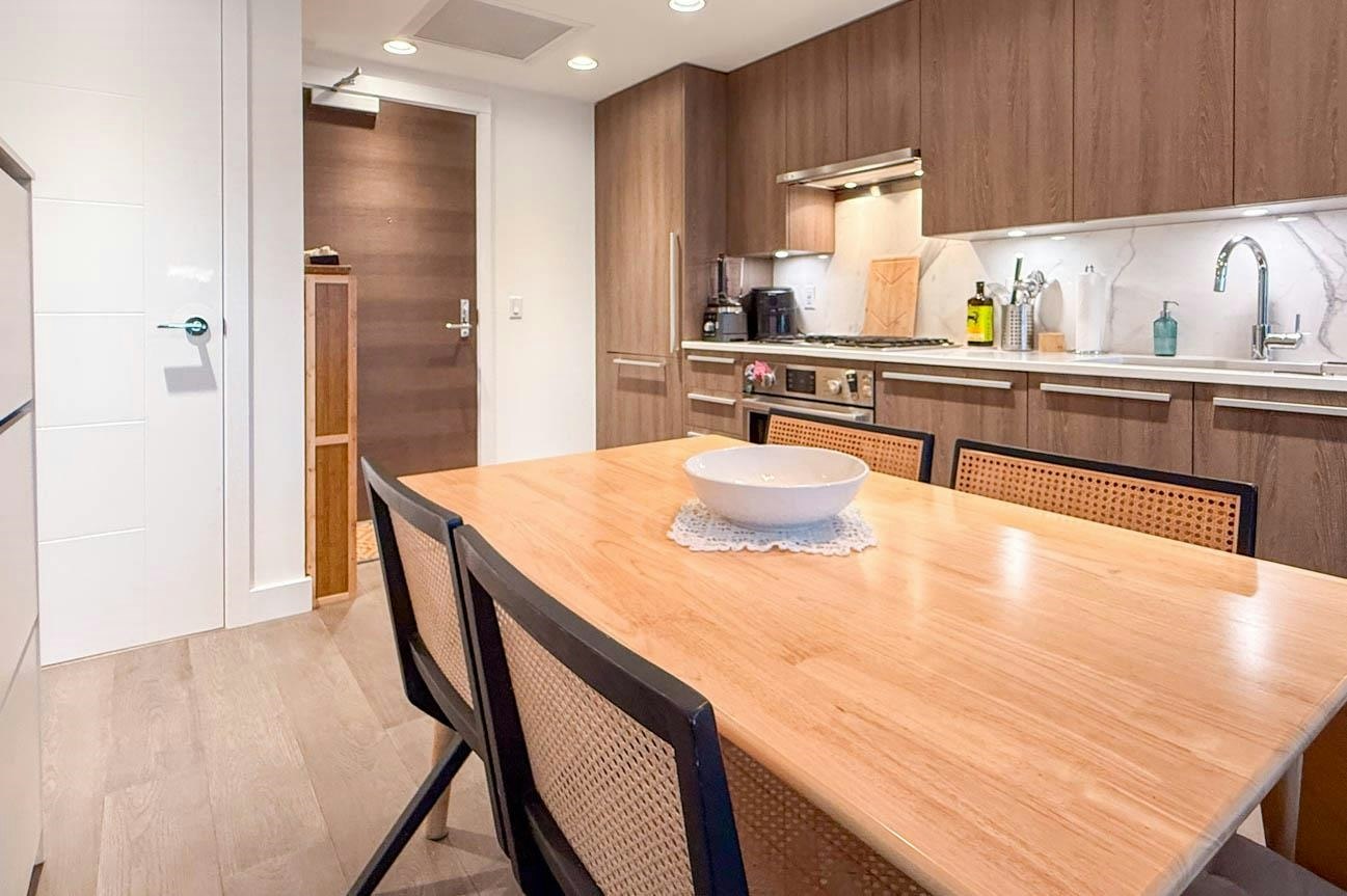 108-2738 Library Lane, North Vancouver, BC, V7J 1S1 - 2