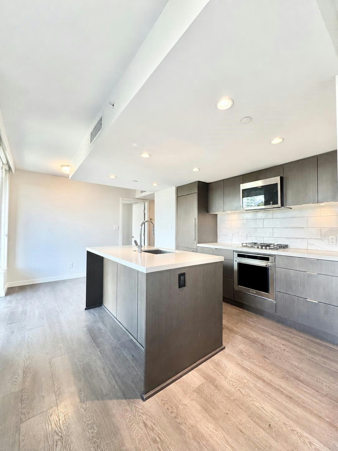 5XX-8189 Cambie Street, Vancouver, BC, V6P 0G6 - 3