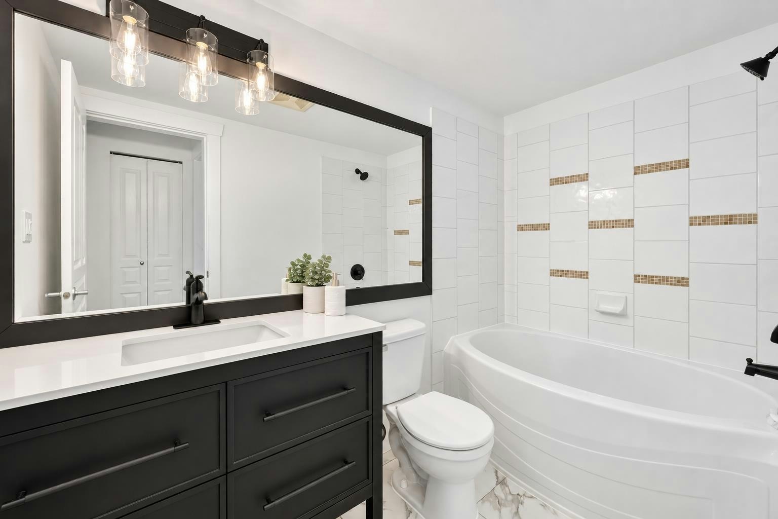 303-2998 Silver Springs Boulevard, Coquitlam, BC, V3E 3R7 - 29