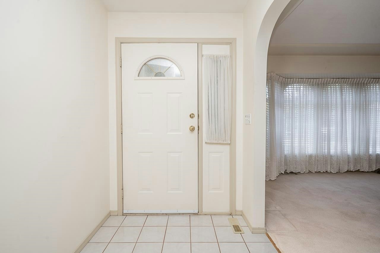 6128 185b Street - 3