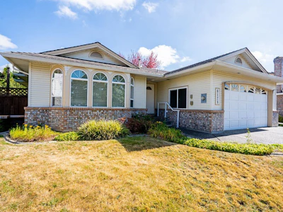6128 185b Street - 2