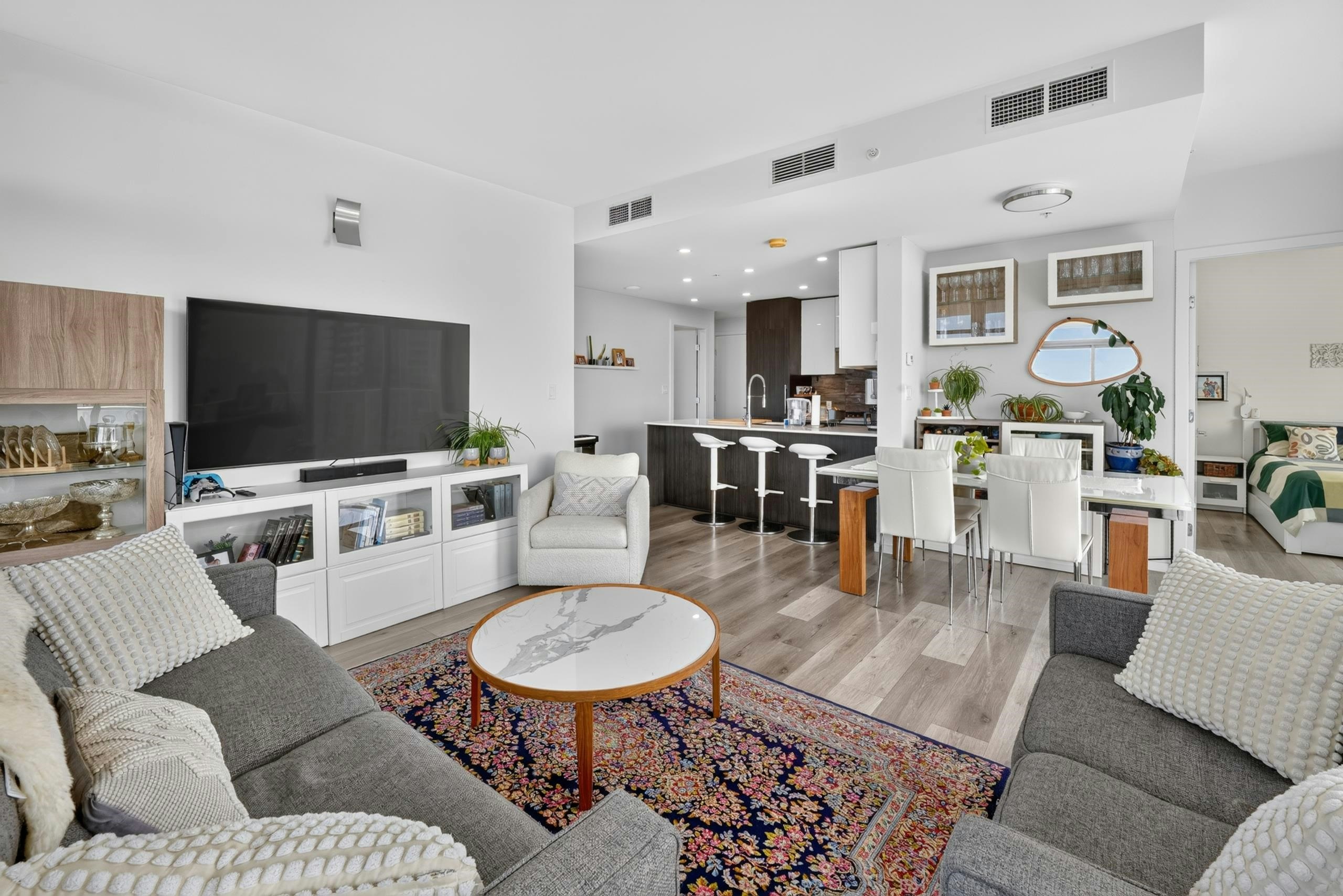 3606-1888 Gilmore Avenue - 4