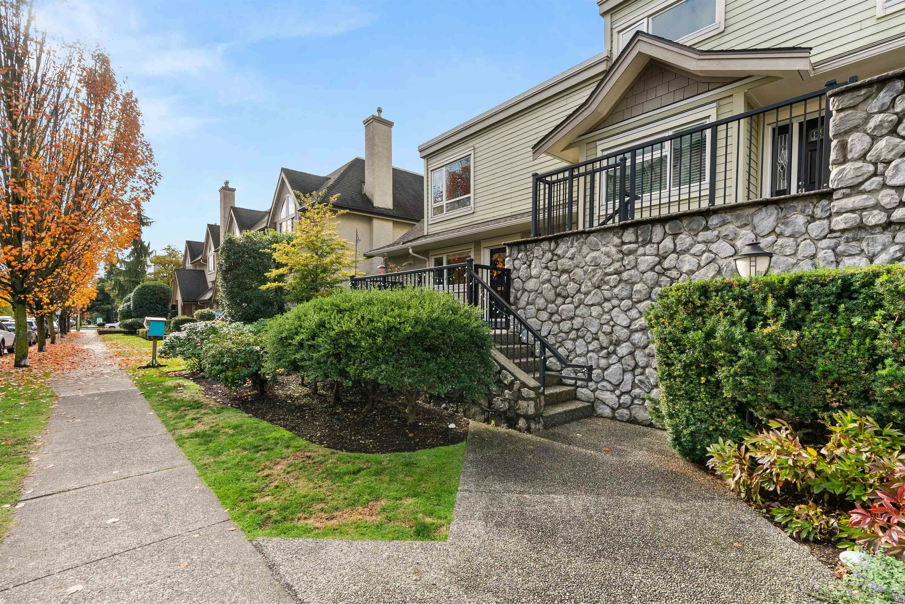 1741 Chesterfield Avenue, North Vancouver, BC, V7M 2N9