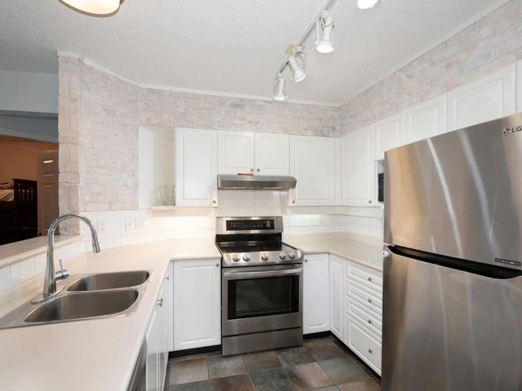 104-3625 Windcrest Drive, North Vancouver, BC, V7G 2S6 - 7