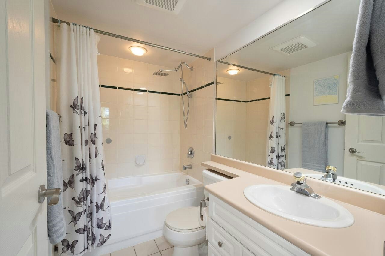 104-3625 Windcrest Drive, North Vancouver, BC, V7G 2S6 - 10