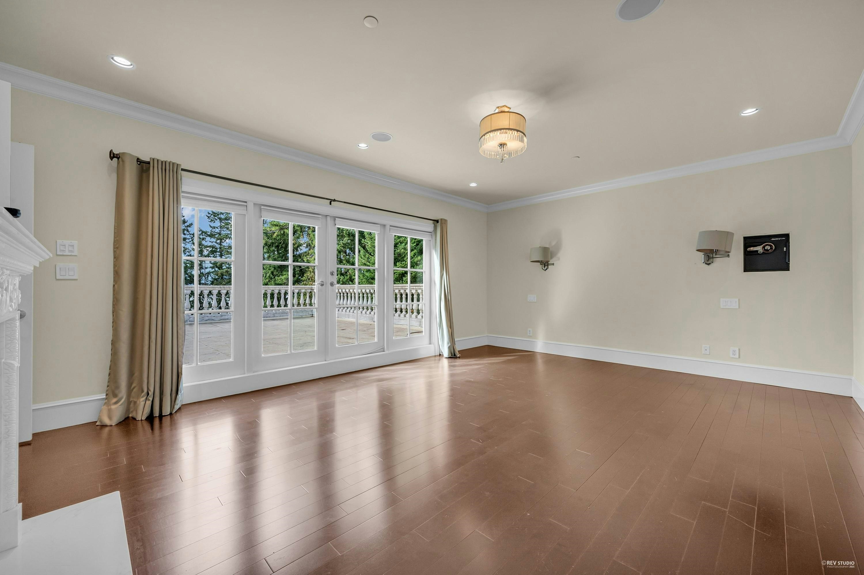 6089 Gleneagles Drive, West Vancouver, BC, V7W 1W1 - 13