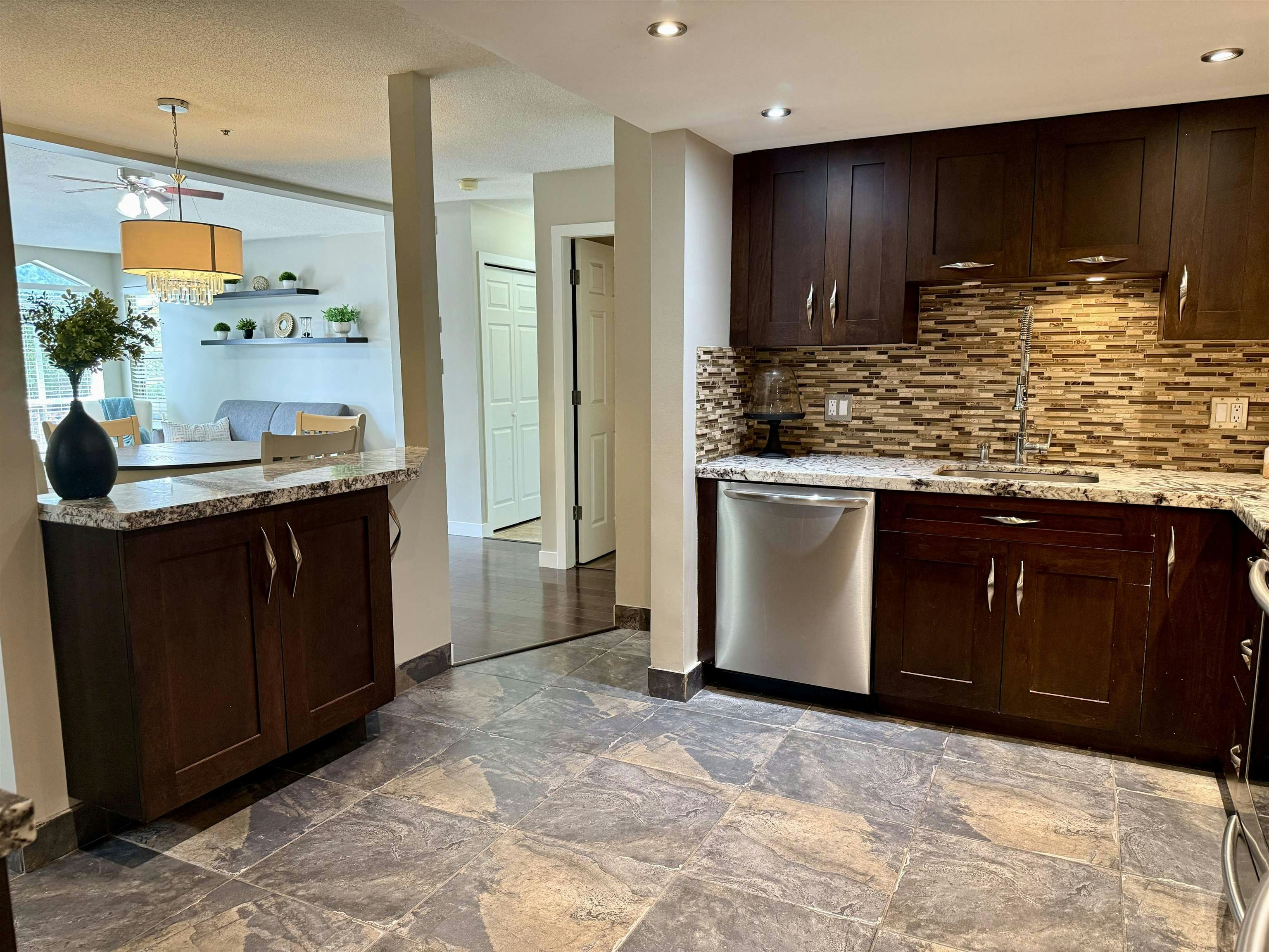 1124 Orr Drive, Port Coquitlam, BC, V3C 6H2 - 6