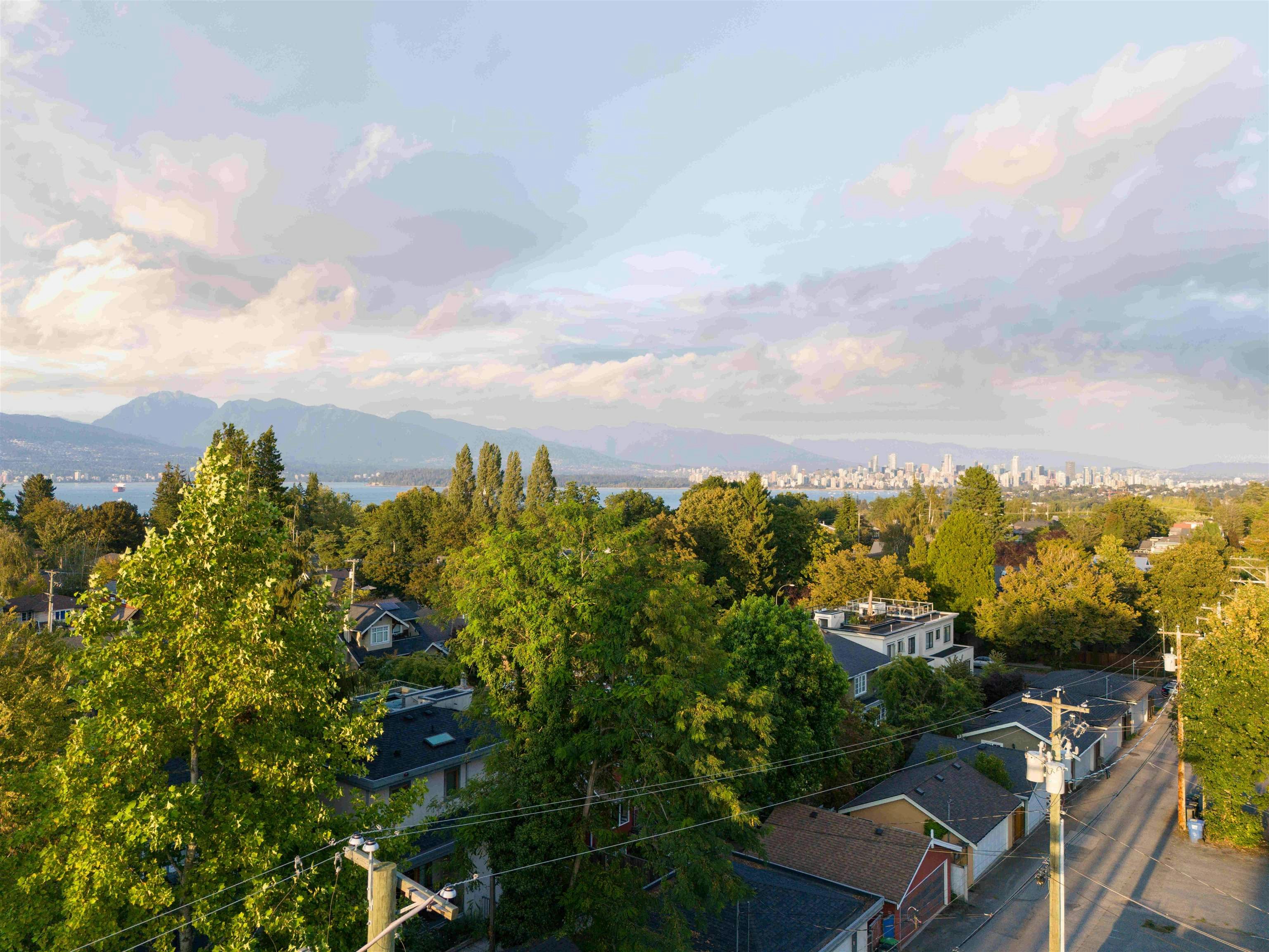 201-4445 10th Avenue, Vancouver, BC, V6R 2H8 - 8