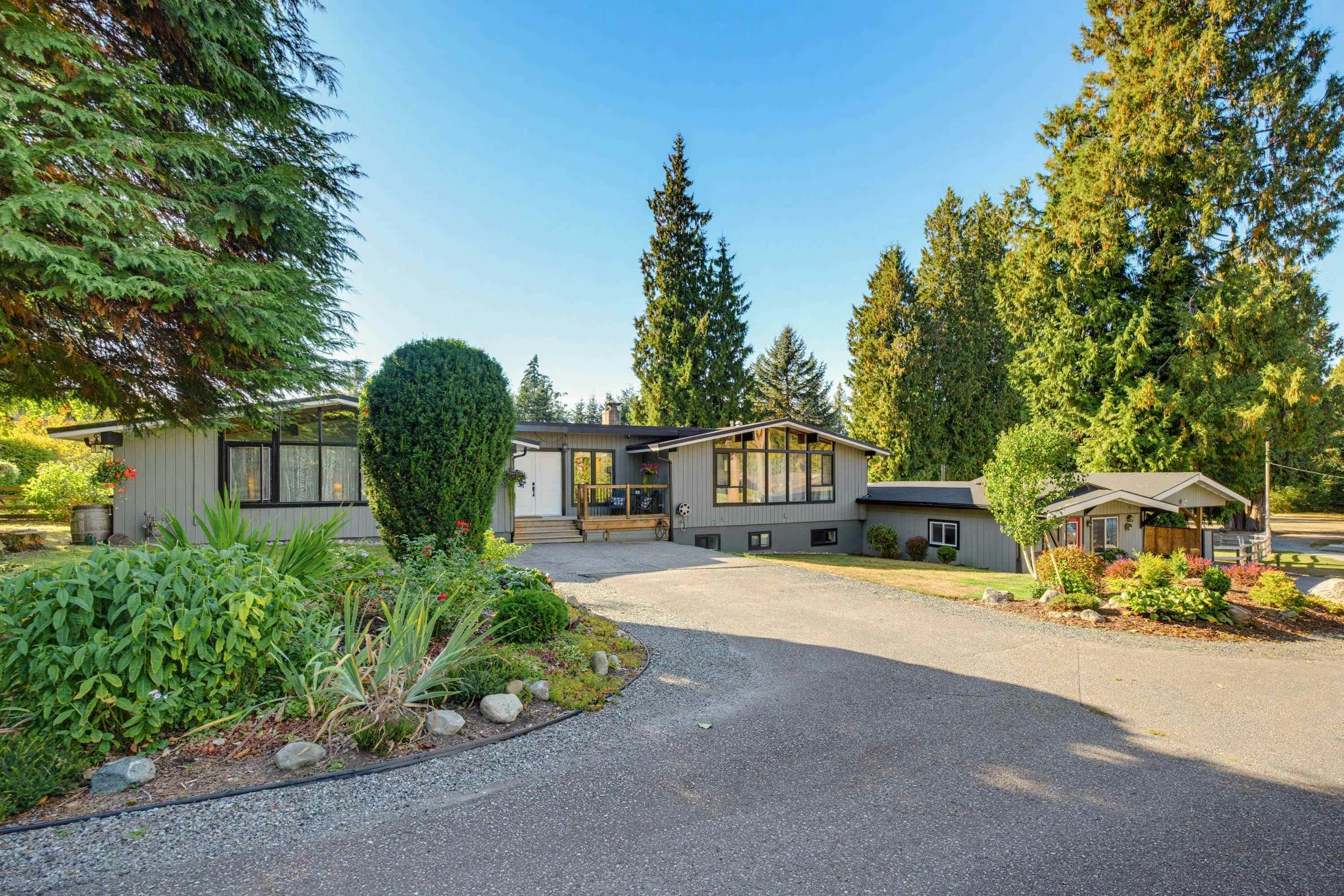 24071 63 Avenue, Langley, BC, V2Y 2G3