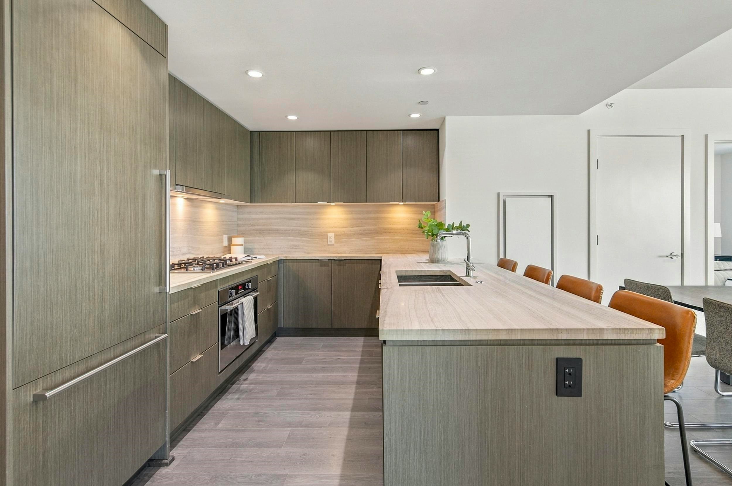 907-112 E 13th Street - 3