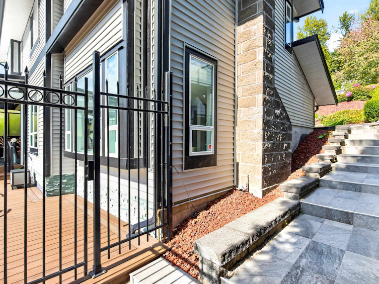 647 Thurston Close, Port Moody, BC, V3H 4J4 - 29