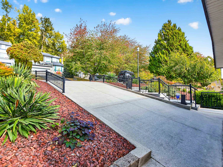 647 Thurston Close, Port Moody, BC, V3H 4J4 - 32