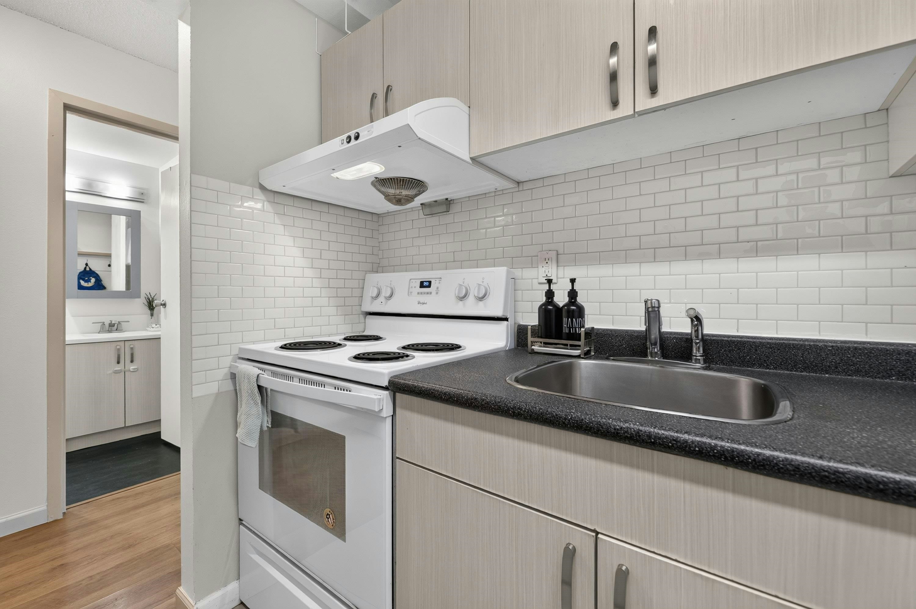 119-3451 Springfield Drive, Richmond, BC, V7E 1Z2 - 12