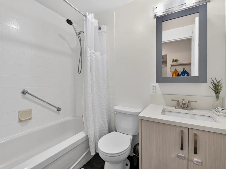 119-3451 Springfield Drive, Richmond, BC, V7E 1Z2 - 22