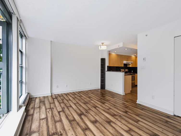 202-1688 Robson Street, Vancouver, BC, V6G 1C7 - 9