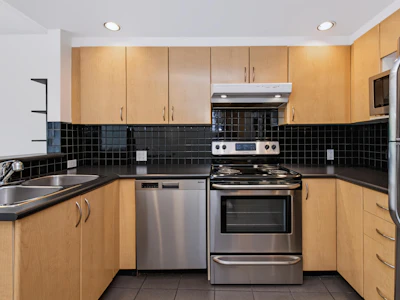 202-1688 Robson Street - 5