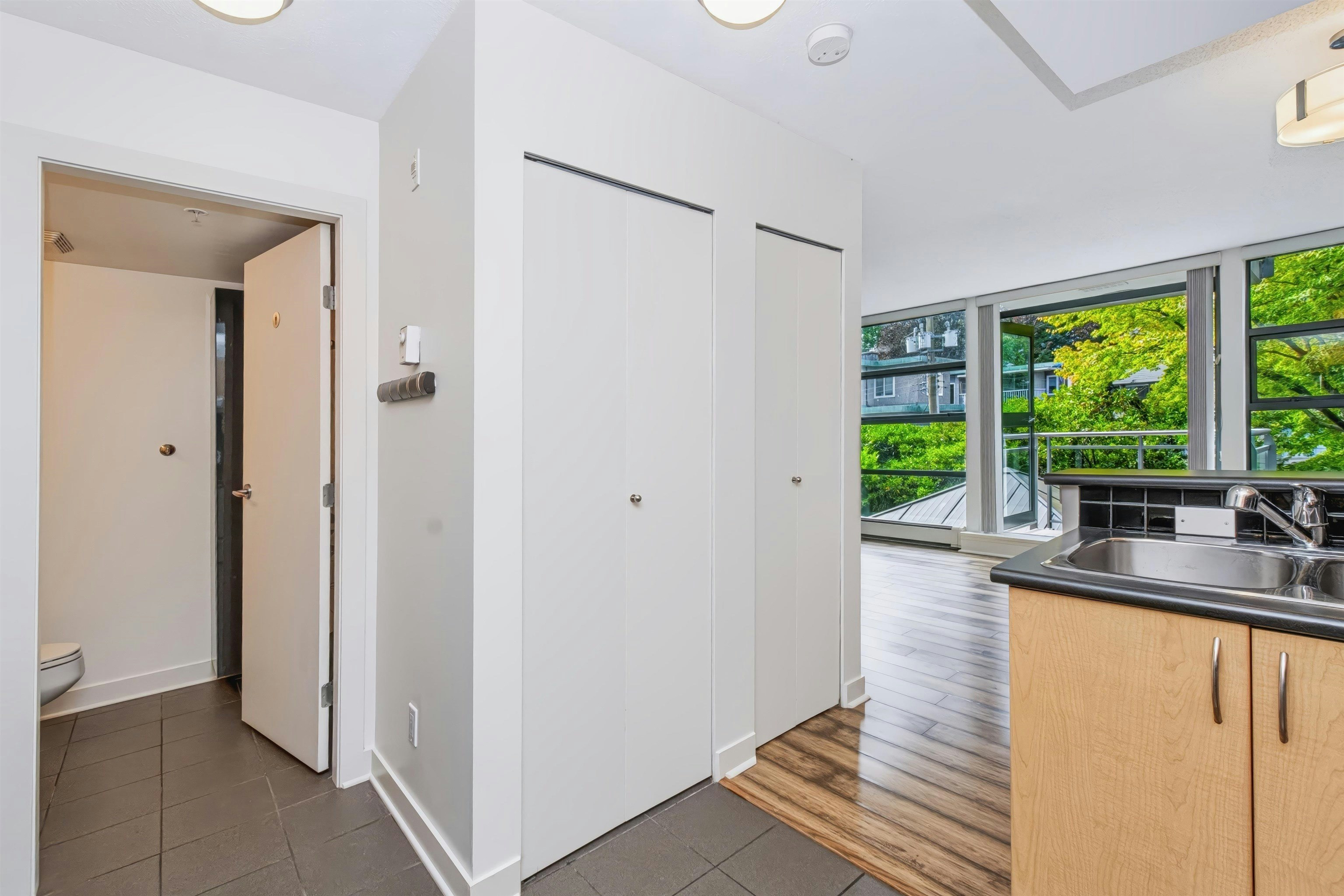 202-1688 Robson Street, Vancouver, BC, V6G 1C7 - 10
