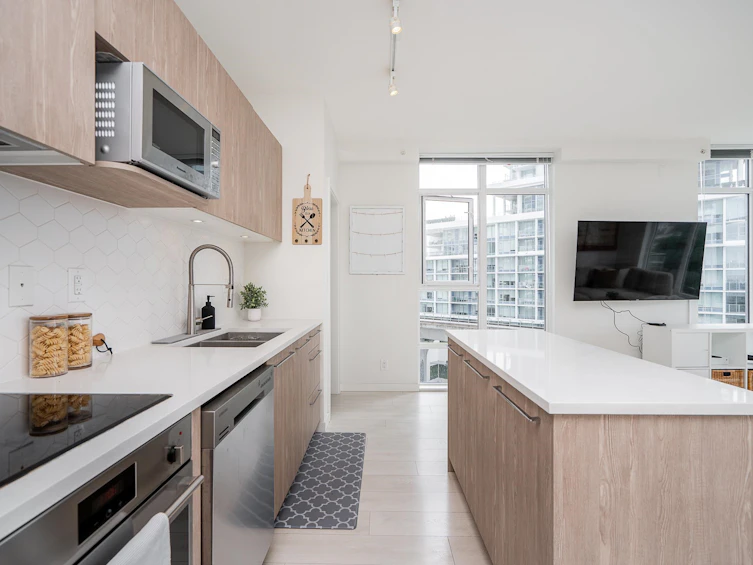 601-691 North Road, Burnaby, BC, V3J 0H9 - 8