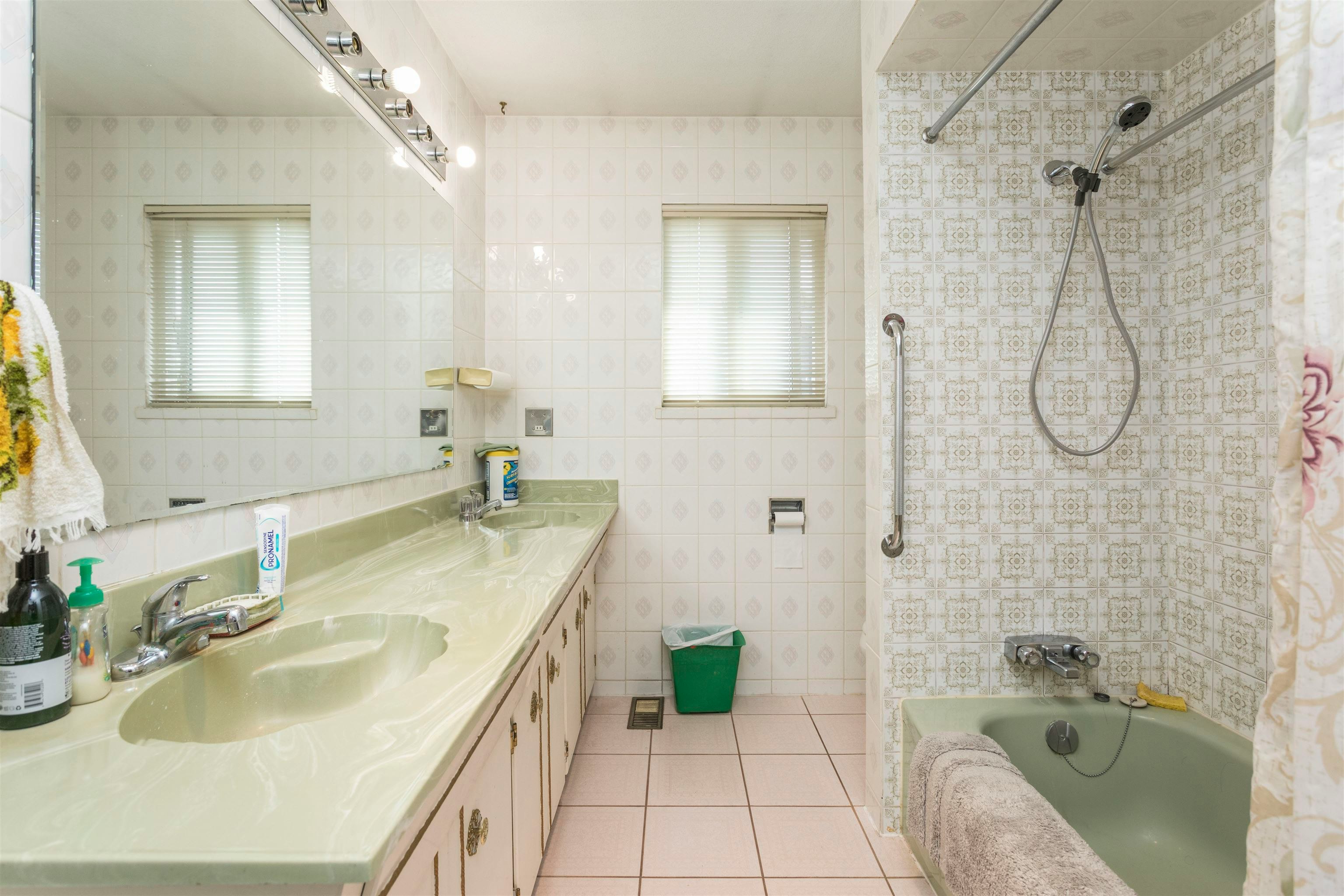 950 E 38th Avenue, Vancouver, BC, V5W 1J3 - 11