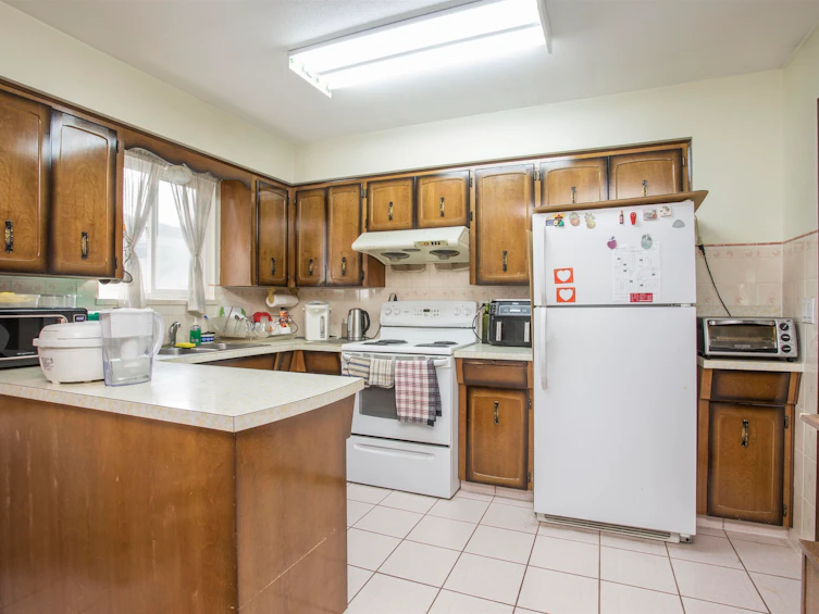 950 E 38th Avenue, Vancouver, BC, V5W 1J3 - 6