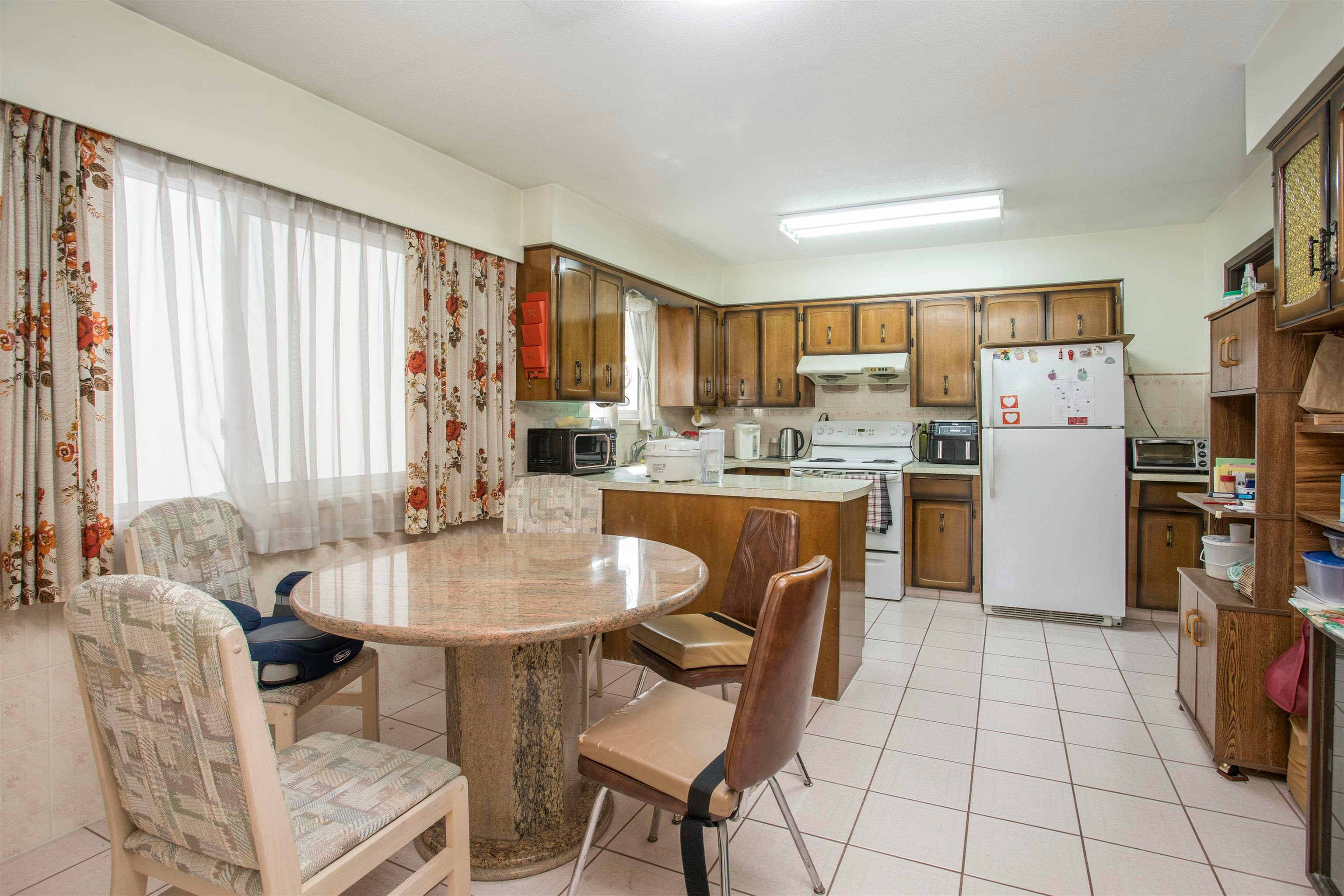 950 E 38th Avenue, Vancouver, BC, V5W 1J3 - 8