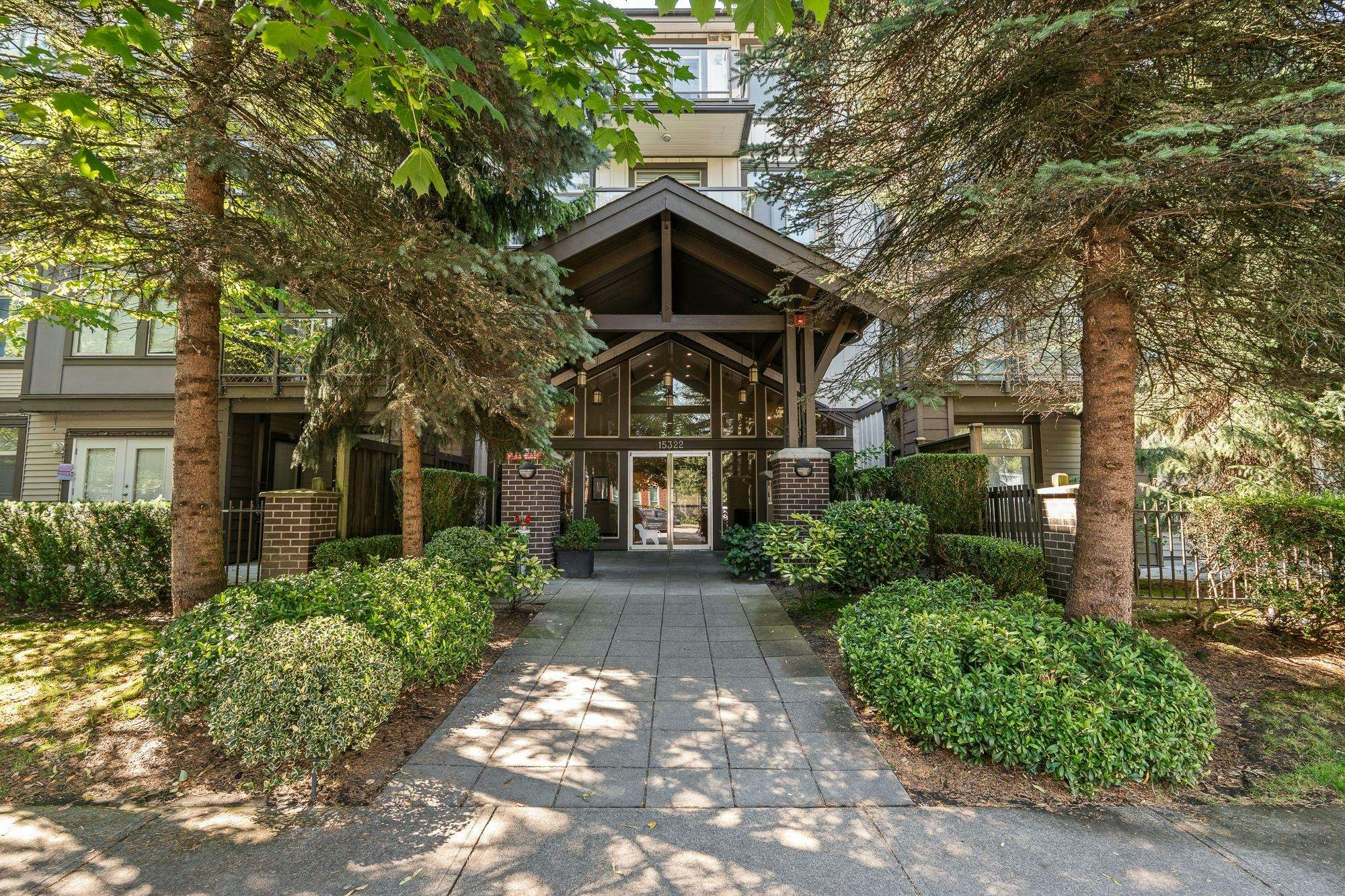 111-15322 101 Avenue, Surrey, BC, V3R 4H1