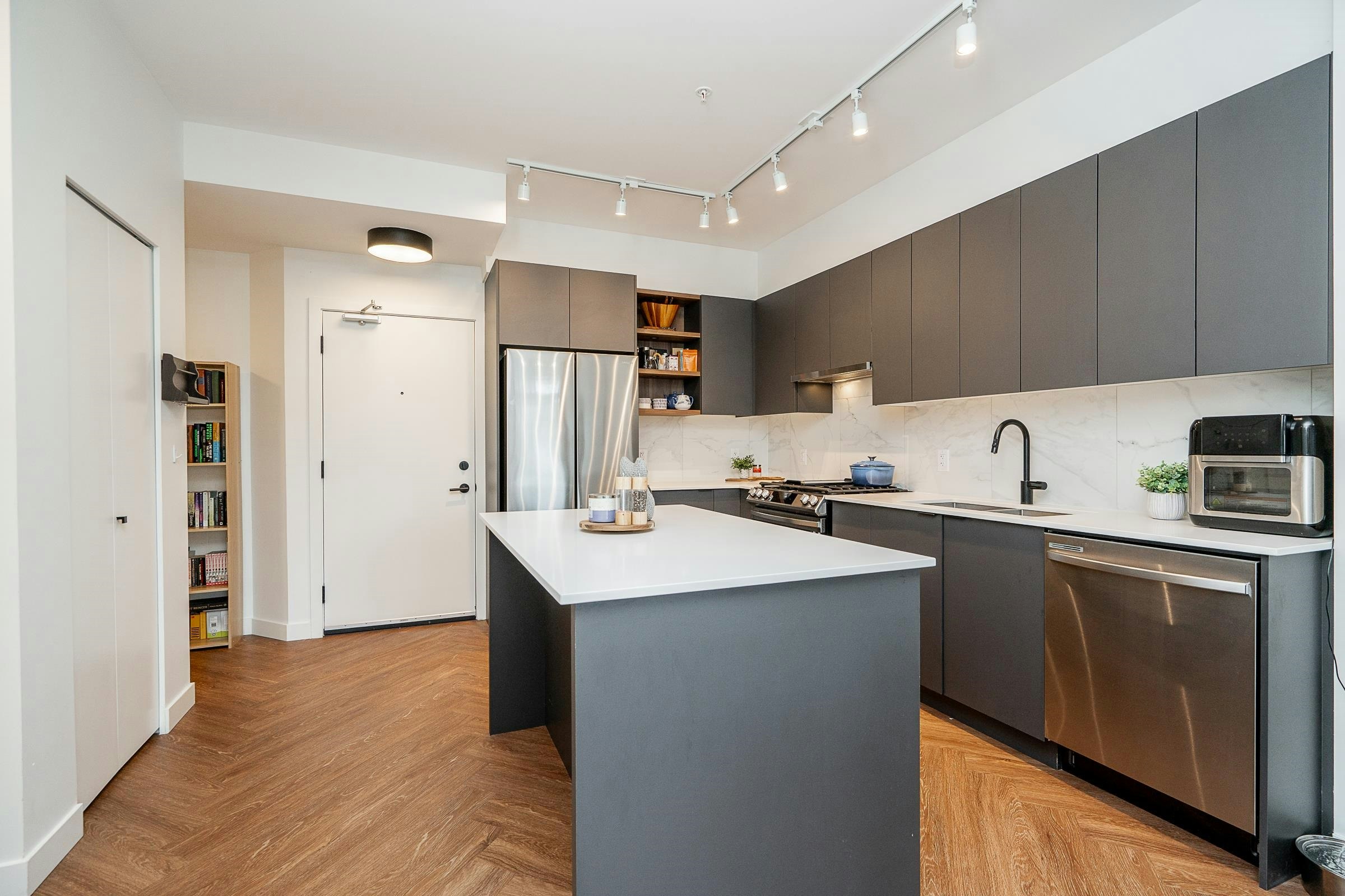 213-3229 St Johns Street - 4