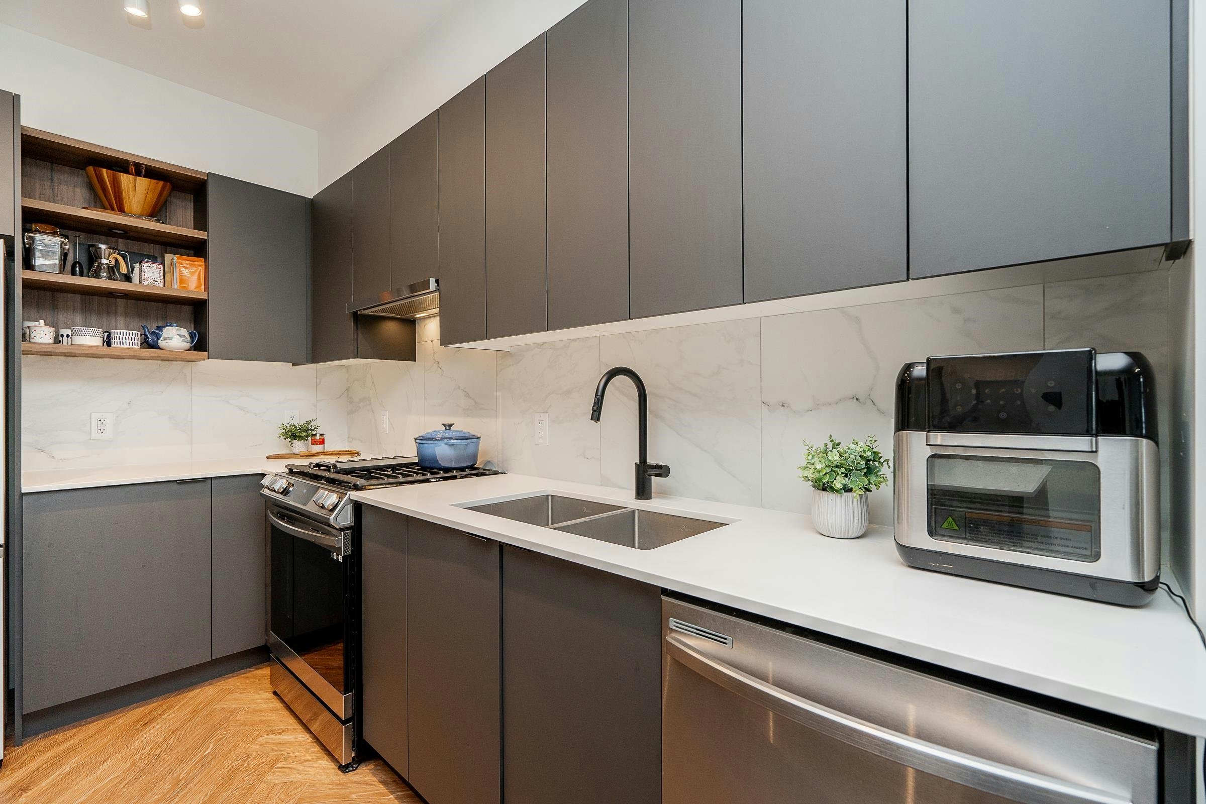 213-3229 St Johns Street - 5